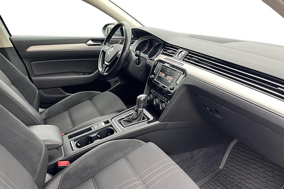 Volkswagen Passat Alltrack 20 of 28