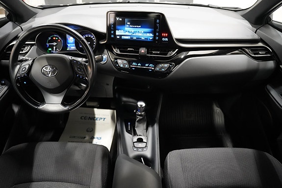 Toyota C-HR 9 of 18