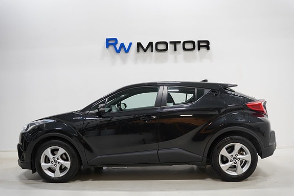 Toyota C-HR 3 of 18