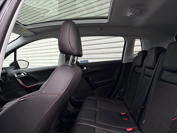 Peugeot 2008 15 of 19