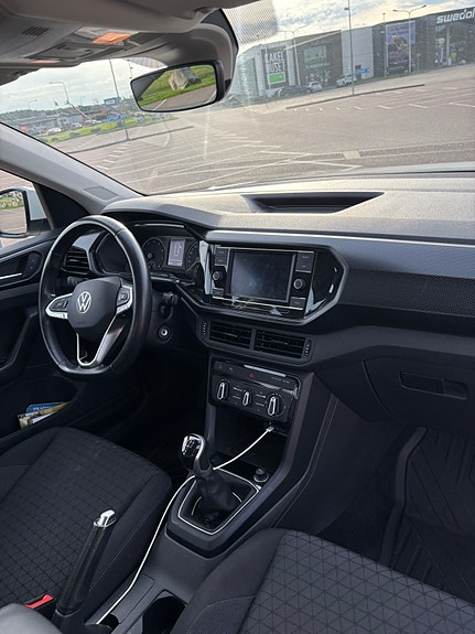 Volkswagen T-Cross 8 of 12