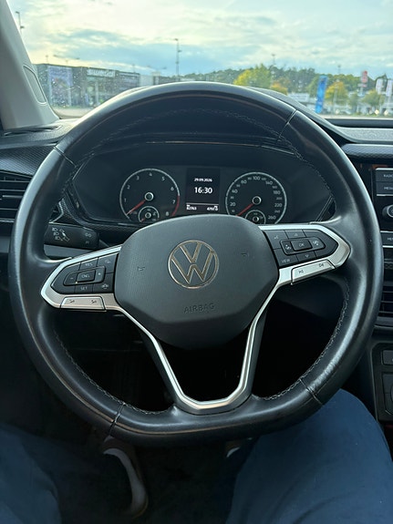 Volkswagen T-Cross 9 of 12