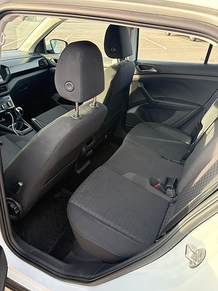 Volkswagen T-Cross 10 of 12
