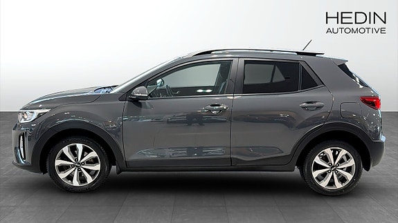 Kia Stonic 2 of 9