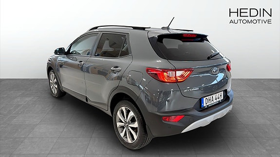 Kia Stonic 3 of 9