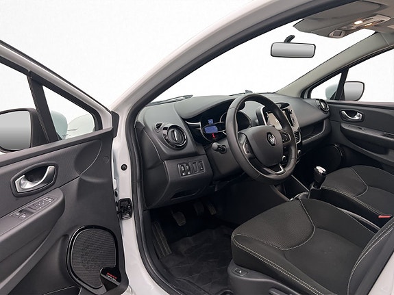 Renault Clio 10 of 30