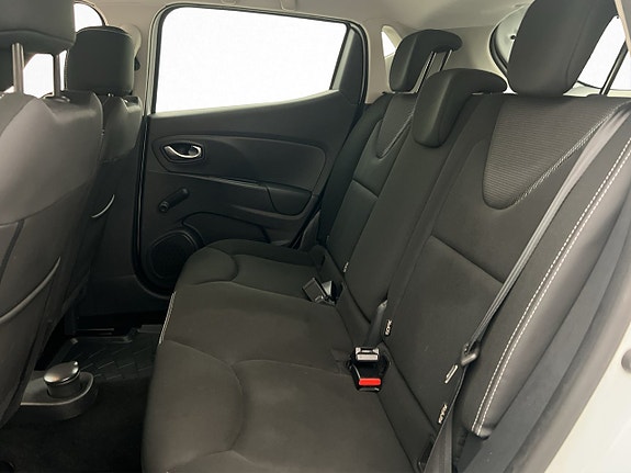 Renault Clio 25 of 30