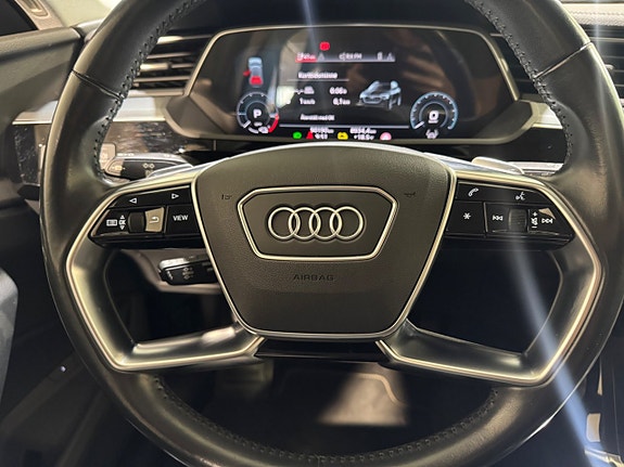 Audi e-tron 6 of 12