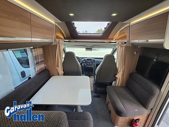 Adria Matrix 670 SL 7 of 17