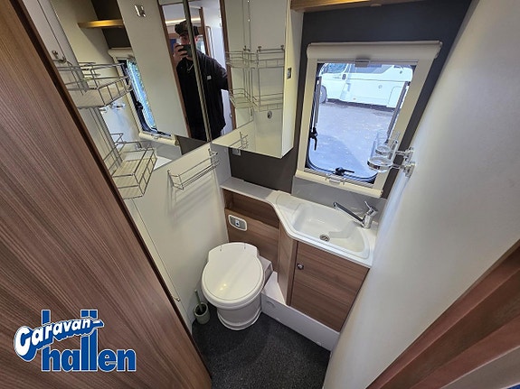 Adria Matrix 670 SL 13 of 17