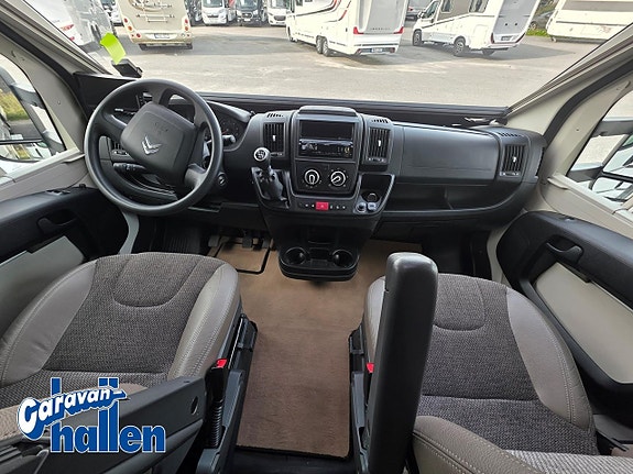 Adria Matrix 670 SL 8 of 17