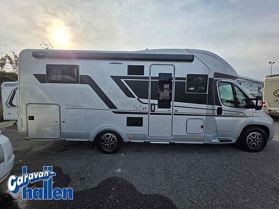 Adria Coral Supreme 670 DC 3 of 19