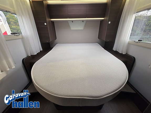 Adria Coral Supreme 670 DC 13 of 19