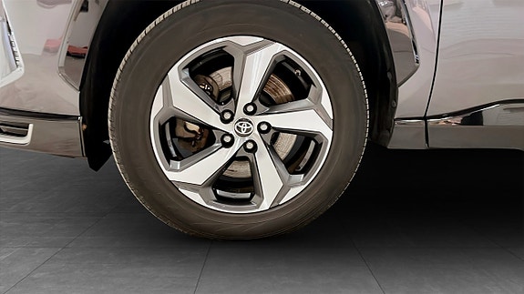 Toyota RAV4 9 of 9