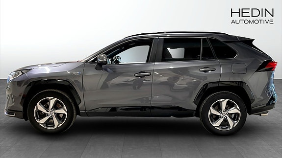 Toyota RAV4 6 of 9