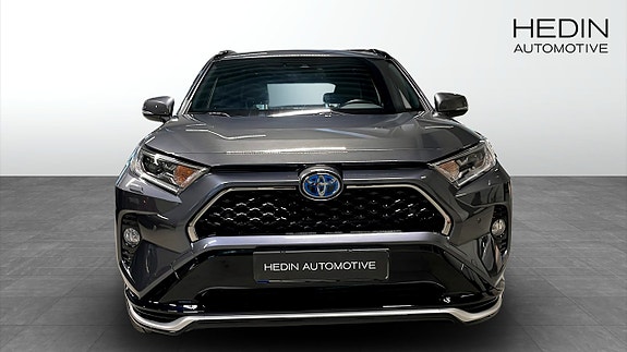 Toyota RAV4 8 of 9