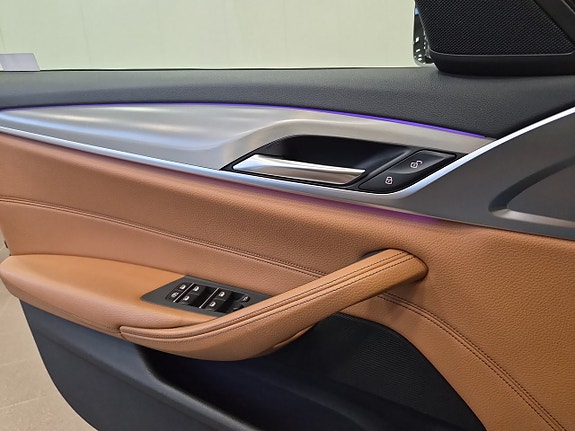 BMW 530e 19 of 23