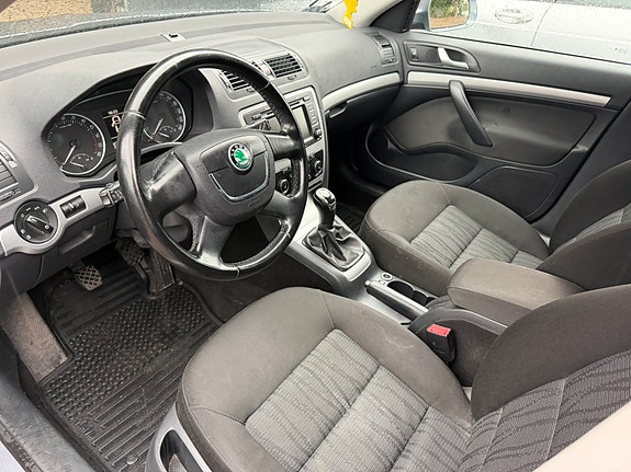 Skoda Octavia 6 of 8