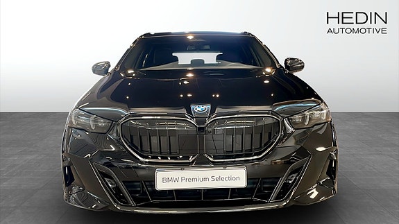 BMW 530e 8 of 12