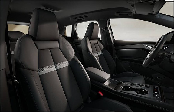 Audi Q4 e-tron 6 of 9