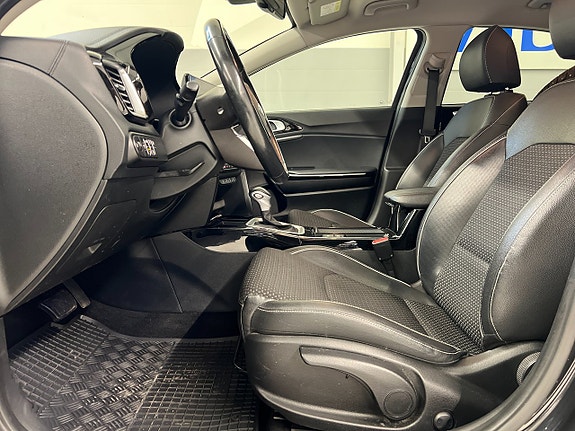 Kia XCeed 10 of 25