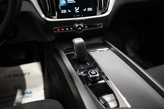 Volvo V60 Cross Country 12 of 22