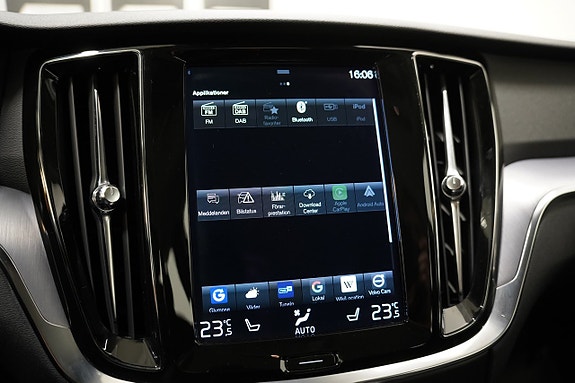 Volvo V60 Cross Country 15 of 22