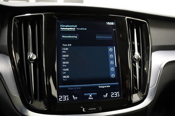Volvo V60 Cross Country 14 of 22