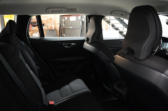 Volvo V60 Cross Country 19 of 22