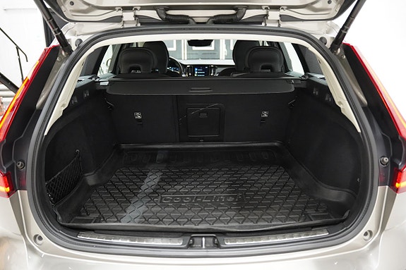 Volvo V60 Cross Country 20 of 22