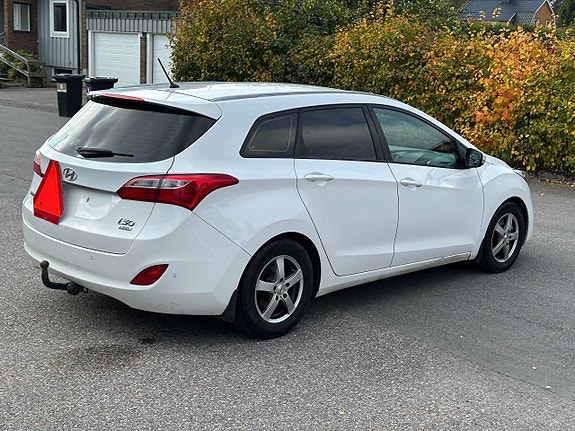Hyundai i30 3 of 12
