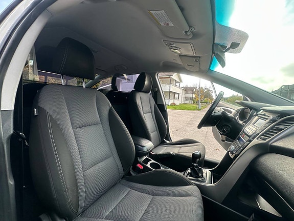 Hyundai i30 11 of 12