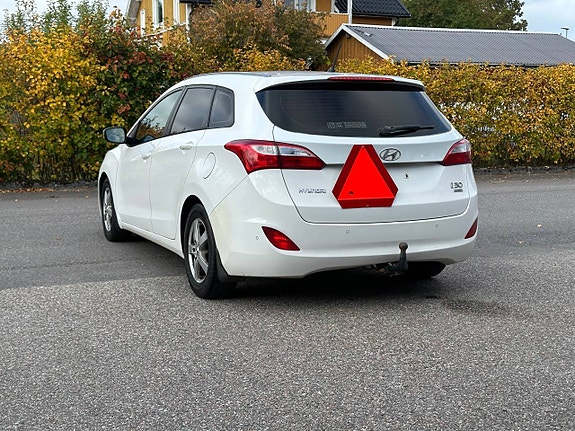 Hyundai i30 4 of 12