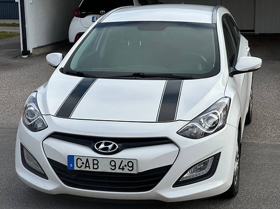 Hyundai i30 8 of 12