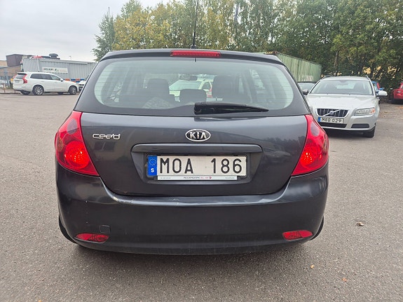 Kia Ceed 6 of 13