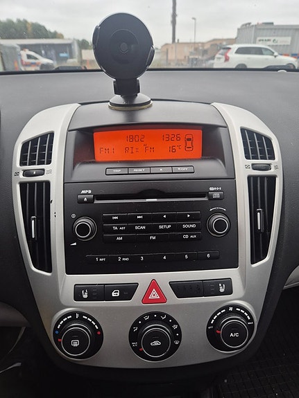 Kia Ceed 13 of 13