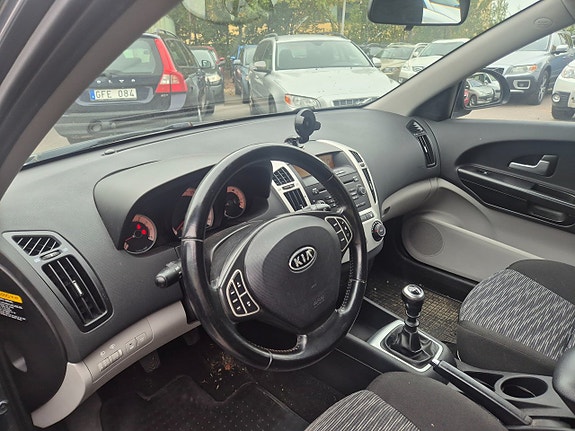 Kia Ceed 11 of 13