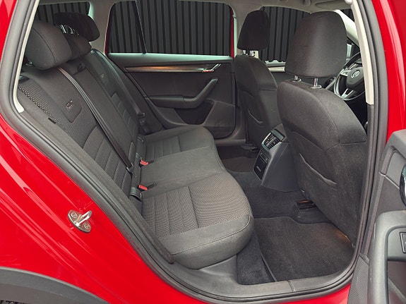 Skoda Octavia Scout 13 of 21