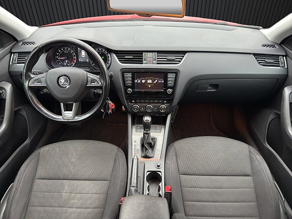 Skoda Octavia Scout 11 of 21