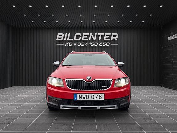 Skoda Octavia Scout 2 of 21