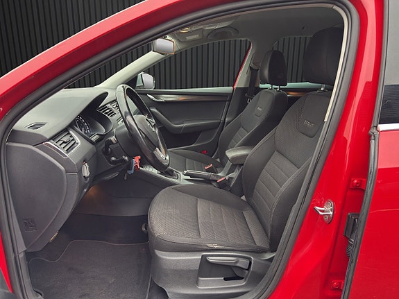 Skoda Octavia Scout 10 of 21
