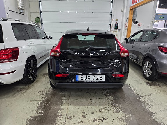 Volvo V40 7 of 15