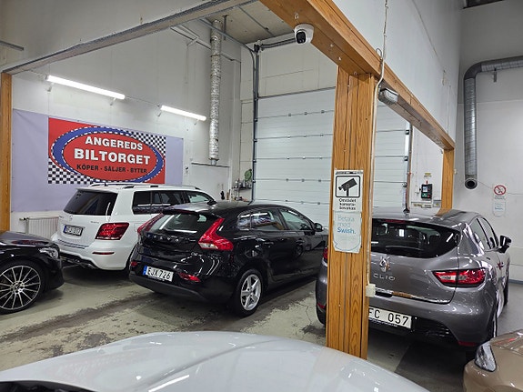 Volvo V40 6 of 15