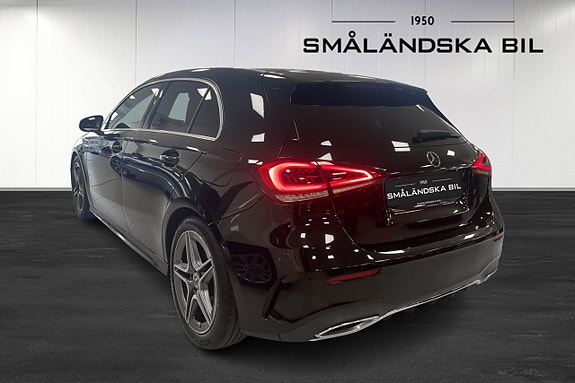 Mercedes-Benz A180 3 of 11