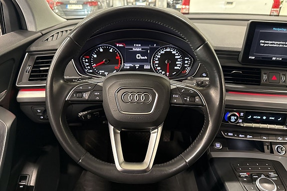 Audi Q5 10 of 27