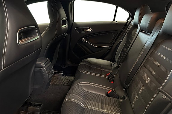 Mercedes-Benz A180 14 of 21
