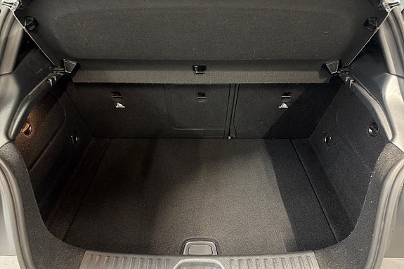 Mercedes-Benz A180 10 of 21