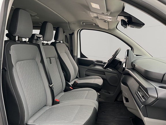 Ford Custom Tourneo 28 of 30