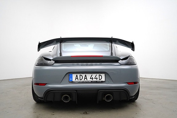 Porsche 718 Cayman GT4 RS 19 of 23