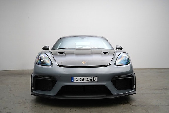 Porsche 718 Cayman GT4 RS 18 of 23